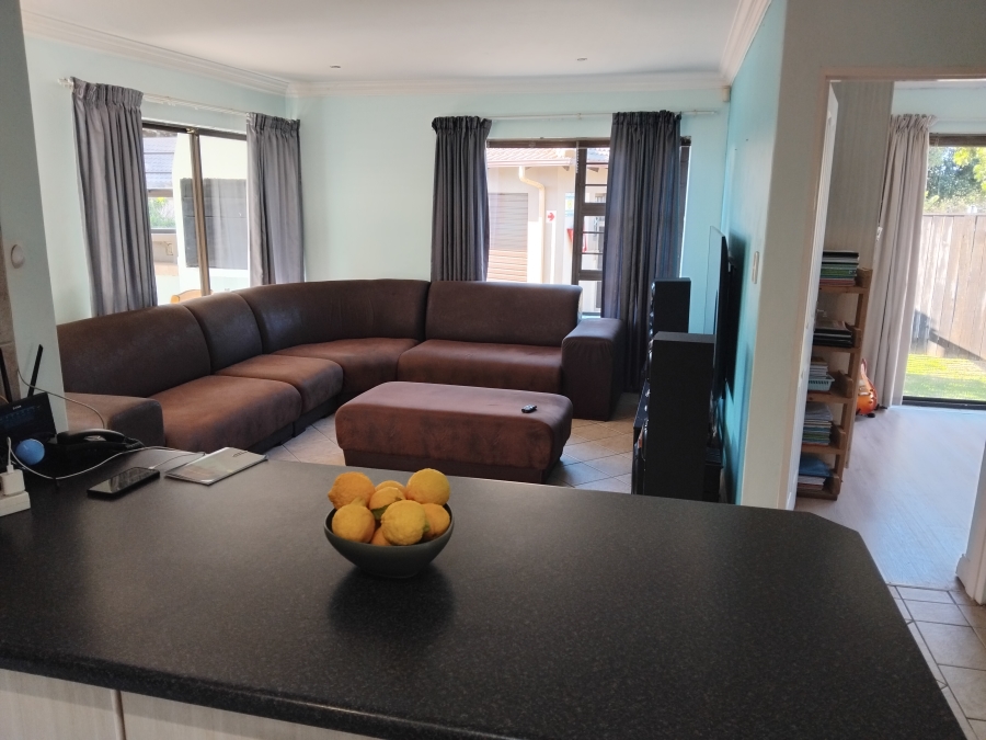 4 Bedroom Property for Sale in Wavecrest Eastern Cape
